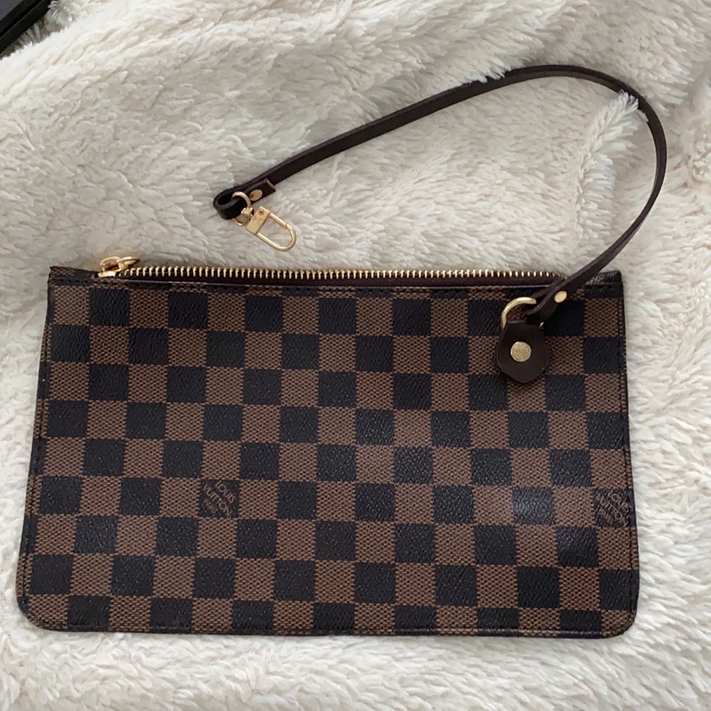 LV style Pochette